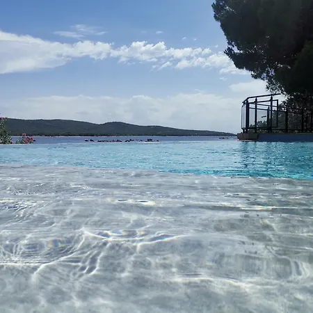 A Pineta - Piscine & Privee Apartament *