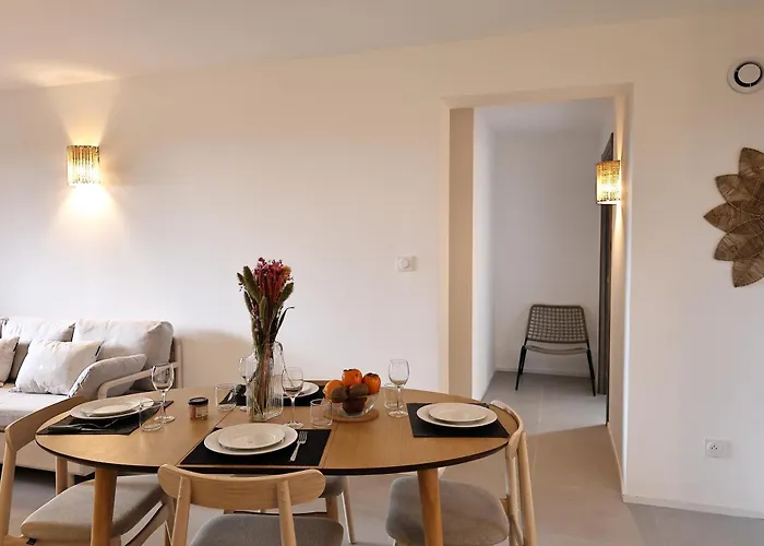A Pineta - Piscine & Privee Apartment